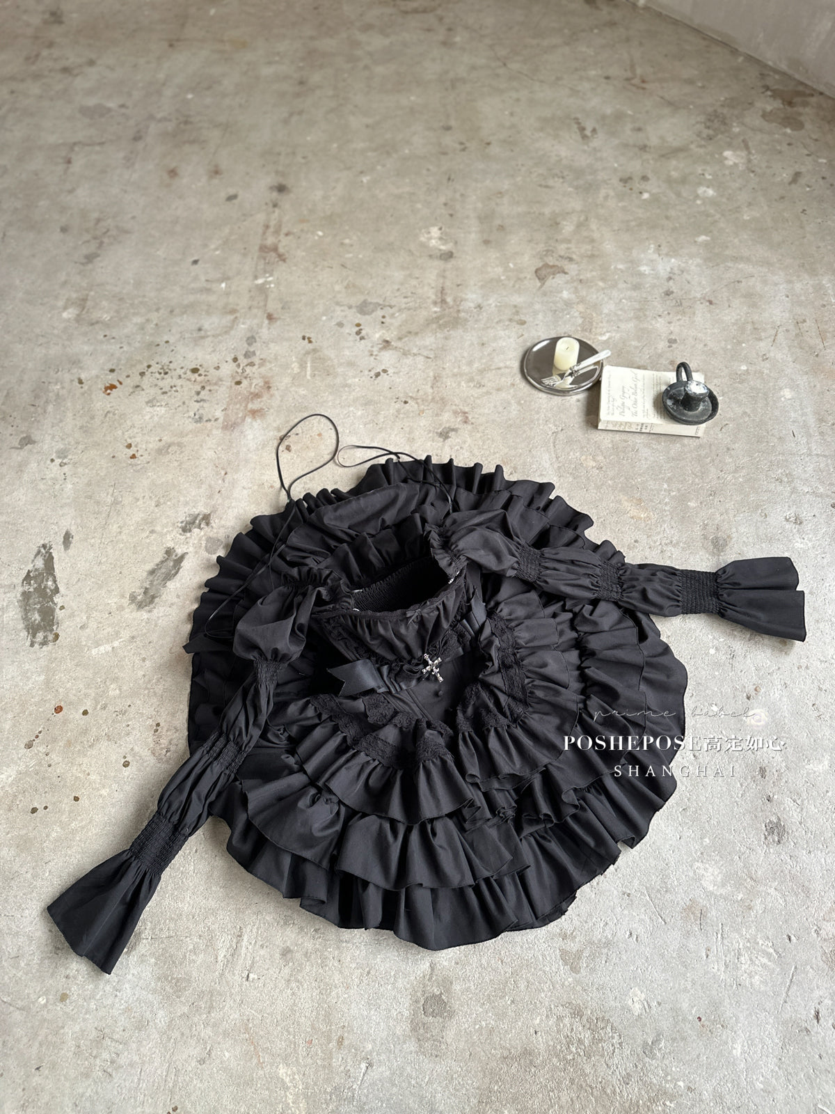 Gothic Winter Ballroom Lolita Dress Set — Dark Coquette Christmas Party Dress with Detachable Sleeves & Heart Bag