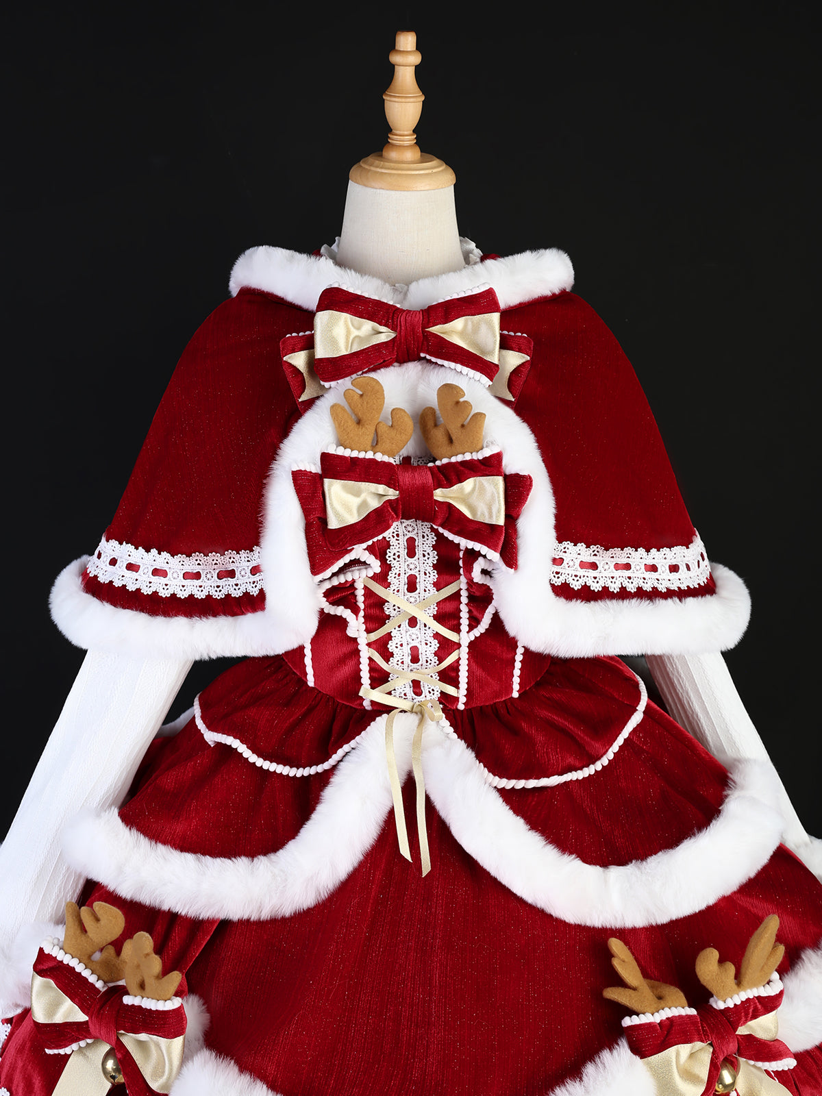 Reindeer Velvet Christmas Lolita Dress Set — Winter JSK with Faux-Fur Trim, Hooded Cape & Golden Bow Details  Festive Holiday Party Dress