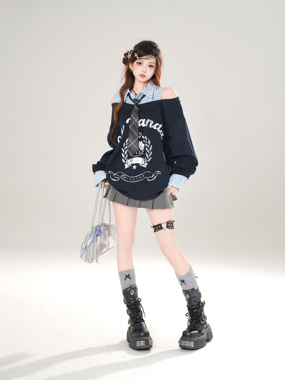 Preppy Kawaii Off-Shoulder Sweatshirt – Fake Two-Piece Plaid Layered Top