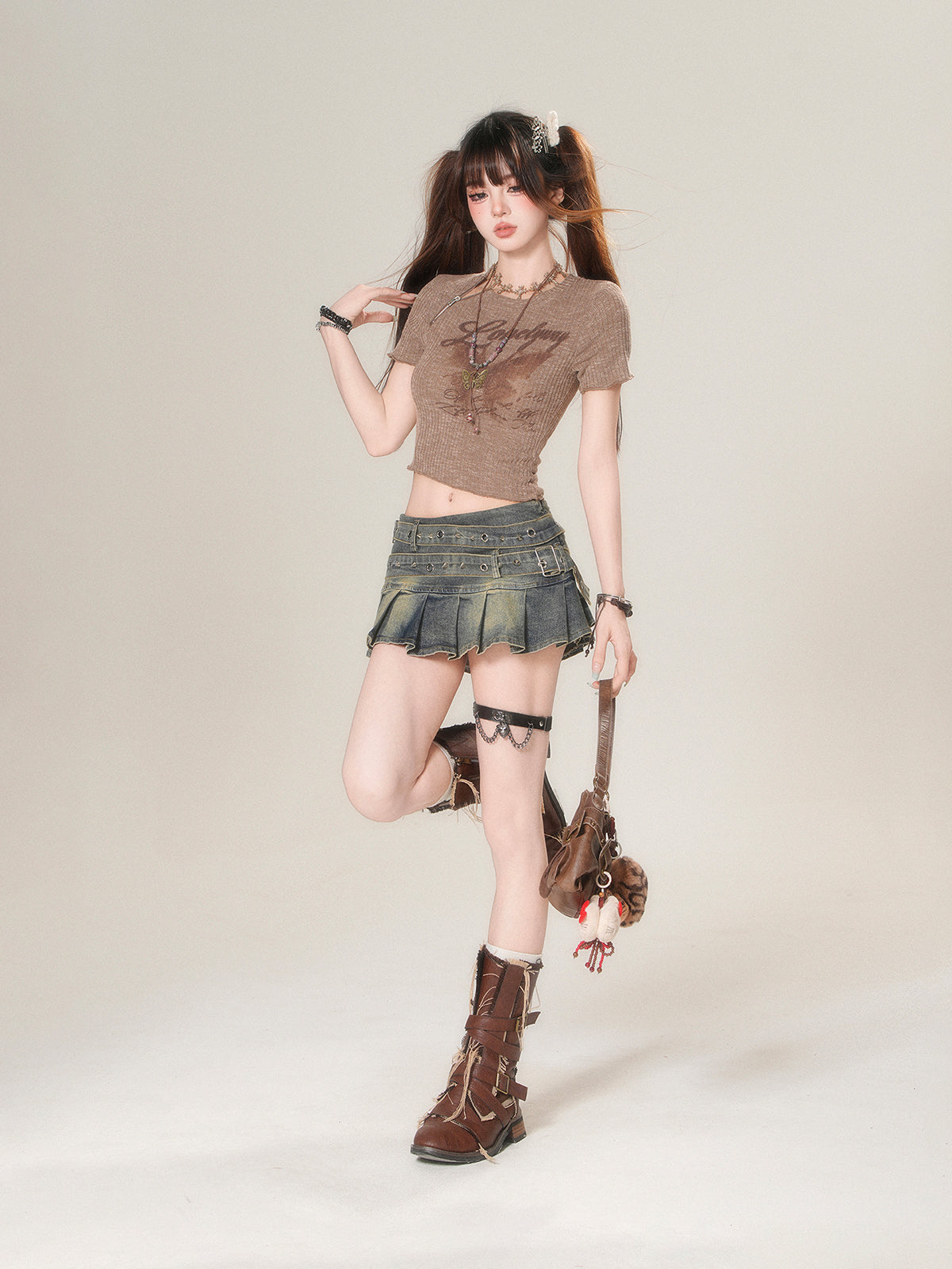 Mocha Kawaii Crop Top – Slim Fit Y2K Short Sleeve Tee for Soft Girl Outfits