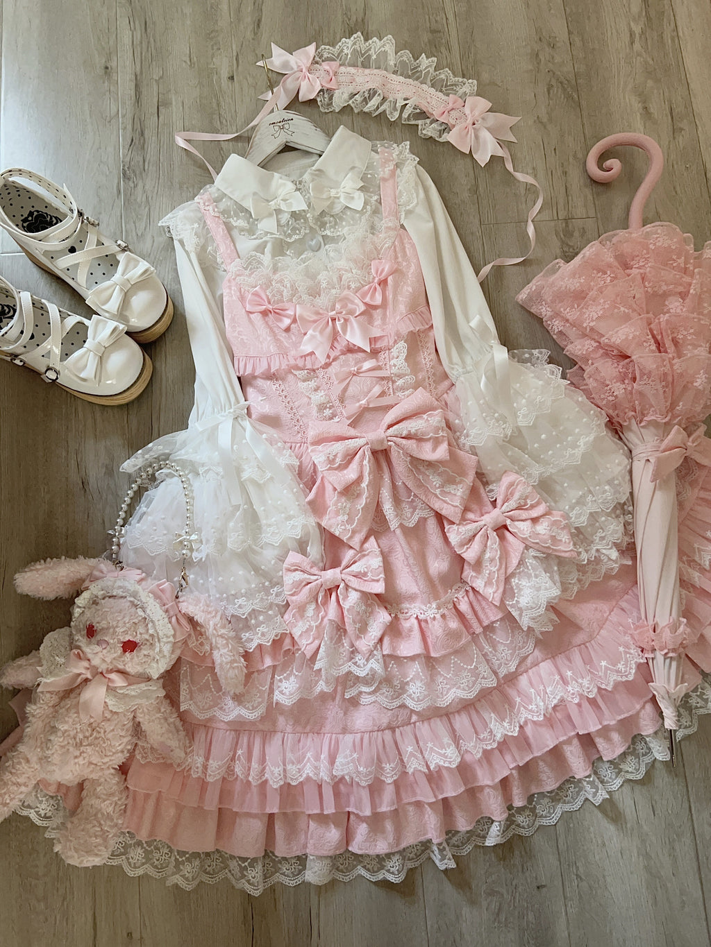 Bow Lover’s Lolita JSK – Sweet Doll-Style Dress with Lace Details