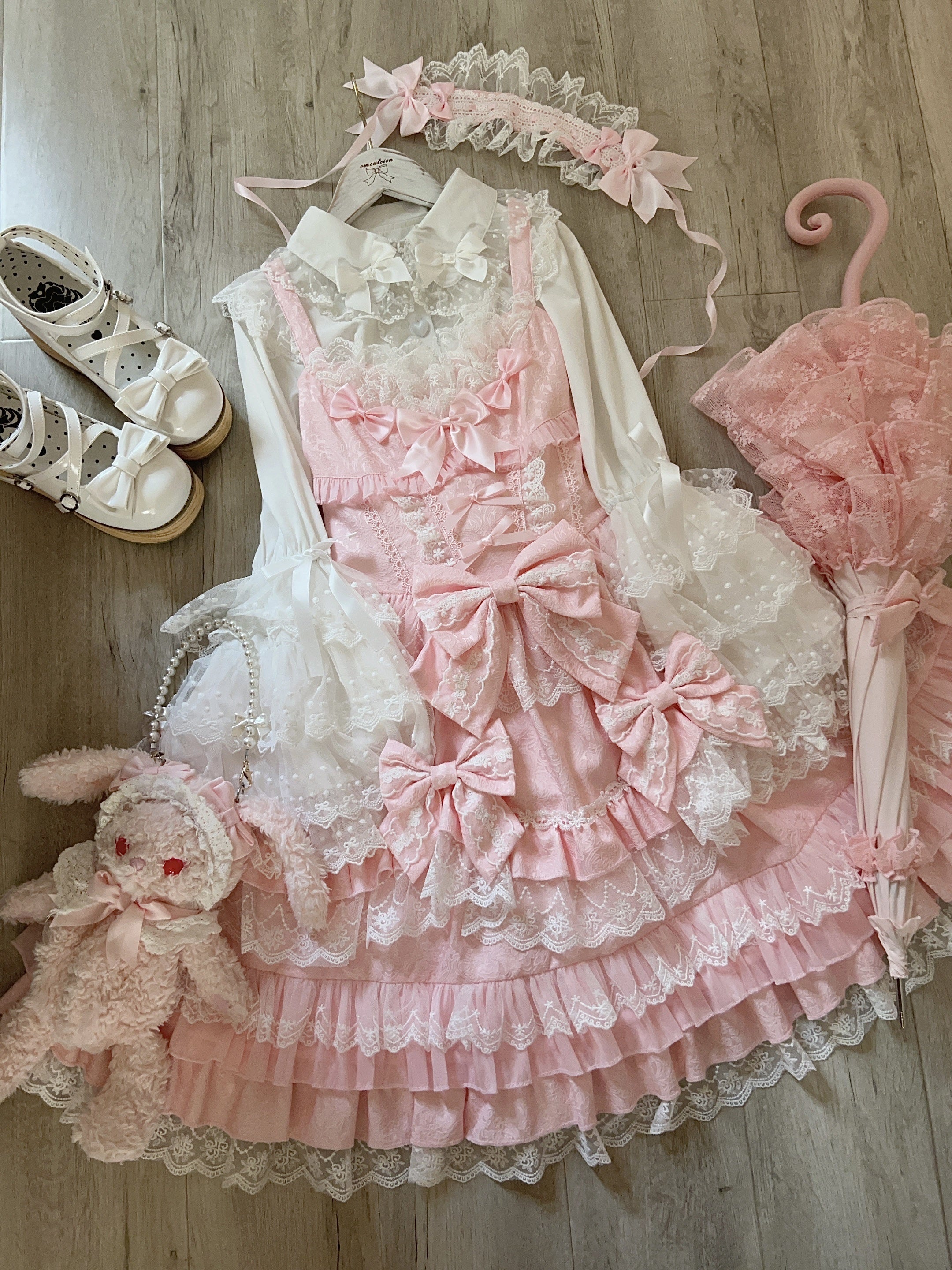 Bow Lover’s Lolita JSK – Sweet Doll-Style Dress with Lace Details