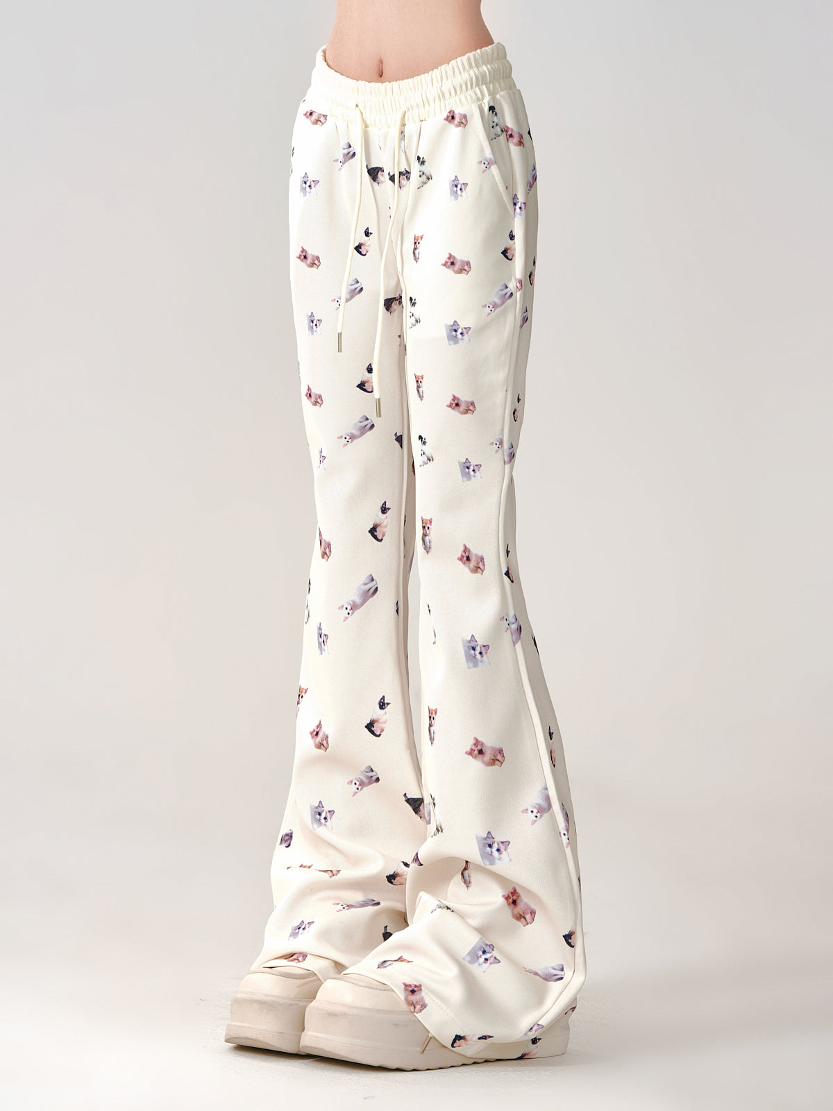 Kawaii Cat Print Flared Lounge Pants – Slim Fit Drawstring Waist Casual Long Pants
