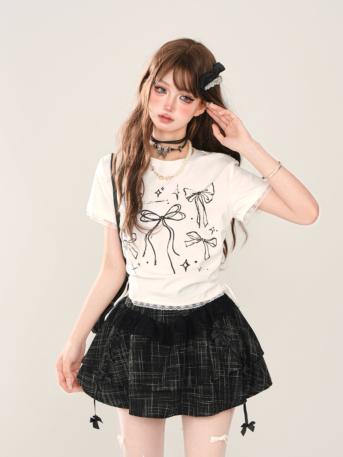 Sweet Lace Short Tee – Slim Fit Bow Print Y2K Crop Top