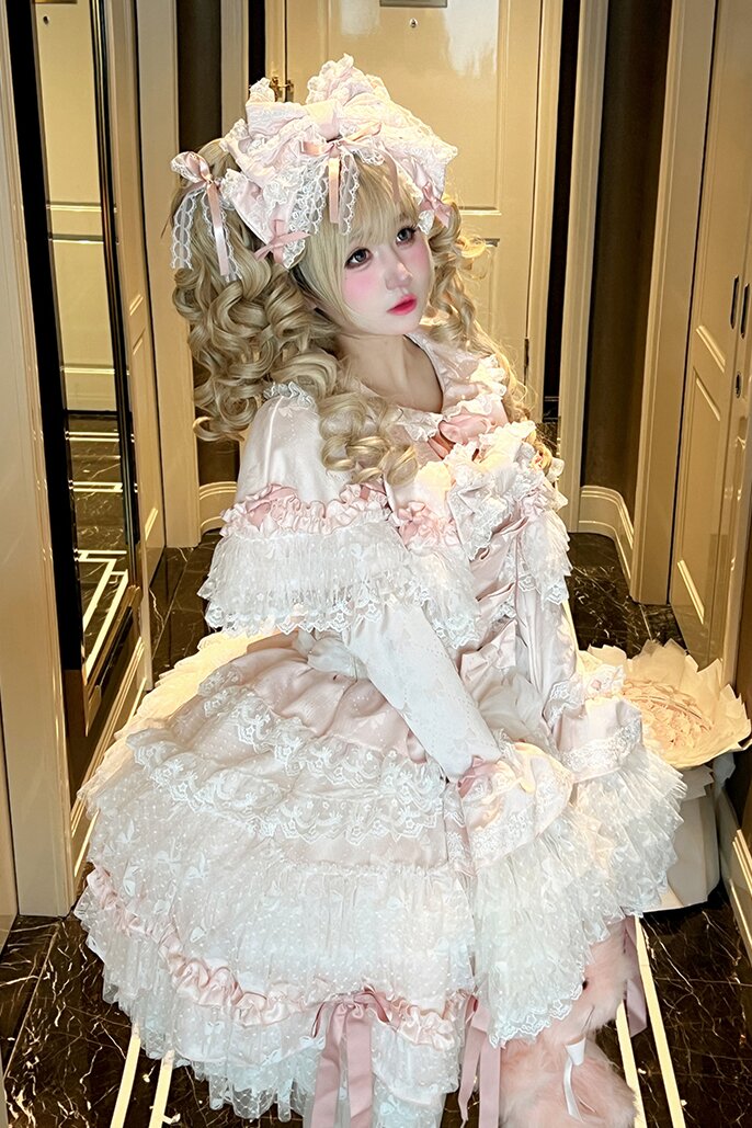 Vintage Princess | Elaborate Doll-Style Lolita Dress with Antique Charm