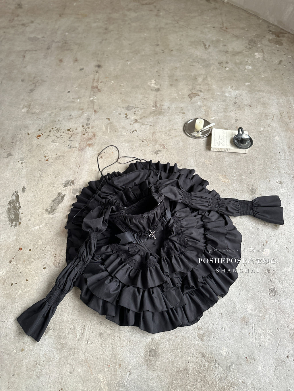 Gothic Winter Ballroom Lolita Dress Set — Dark Coquette Christmas Party Dress with Detachable Sleeves & Heart Bag