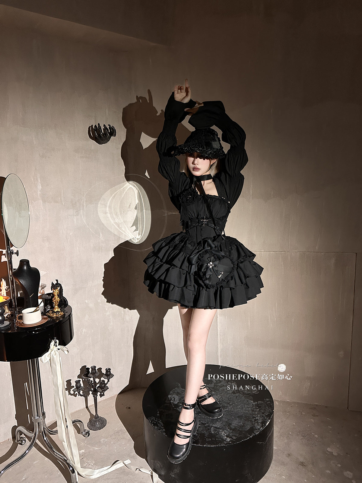 Gothic Winter Ballroom Lolita Dress Set — Dark Coquette Christmas Party Dress with Detachable Sleeves & Heart Bag