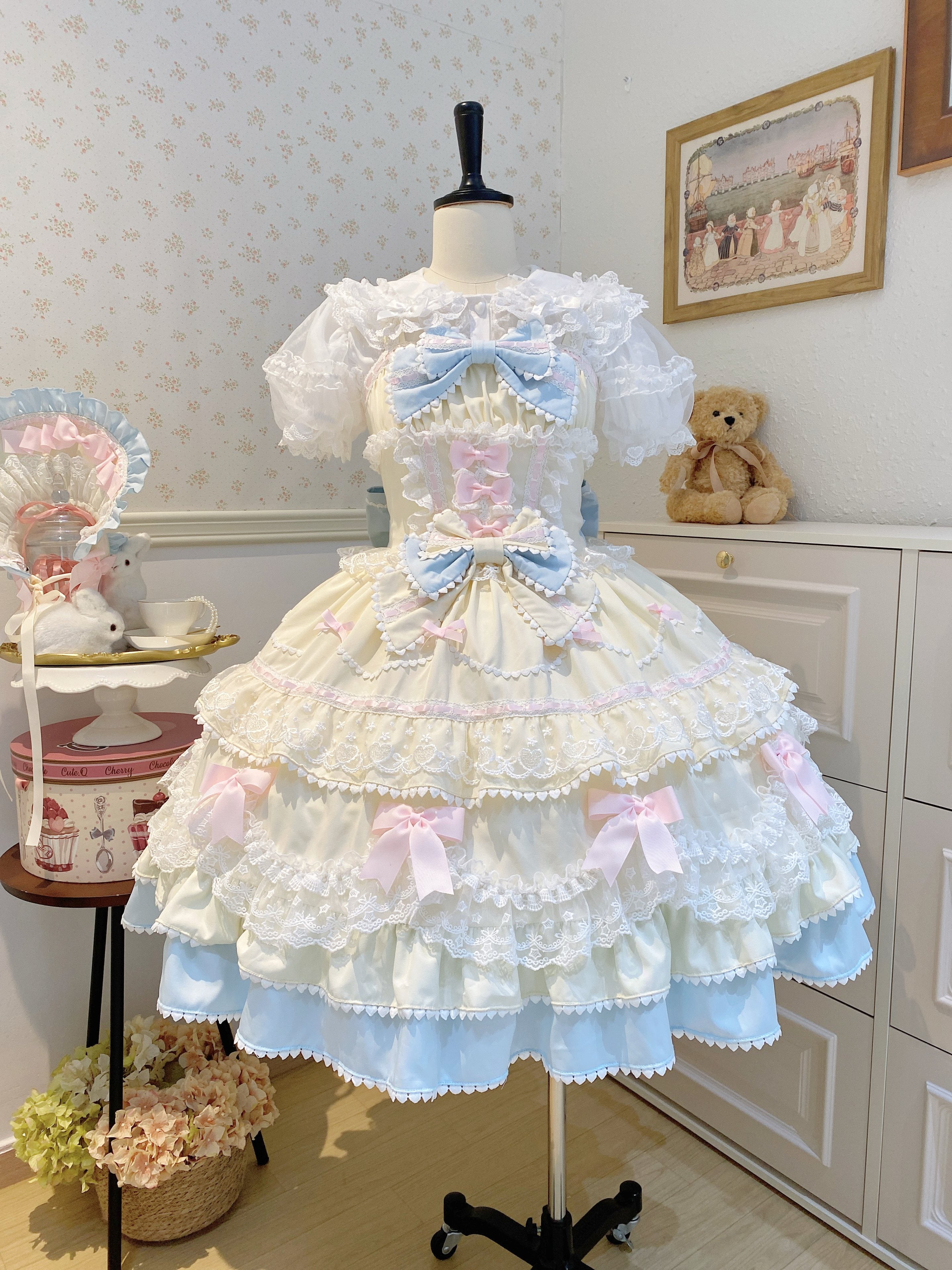 Fondant Cake Sweet Lolita JSK - Ruffle Strap Dress with Bow & Layered Skirt